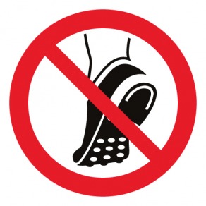 Pictogramme chaussures à picots métalliques interdites ISO7010-P035